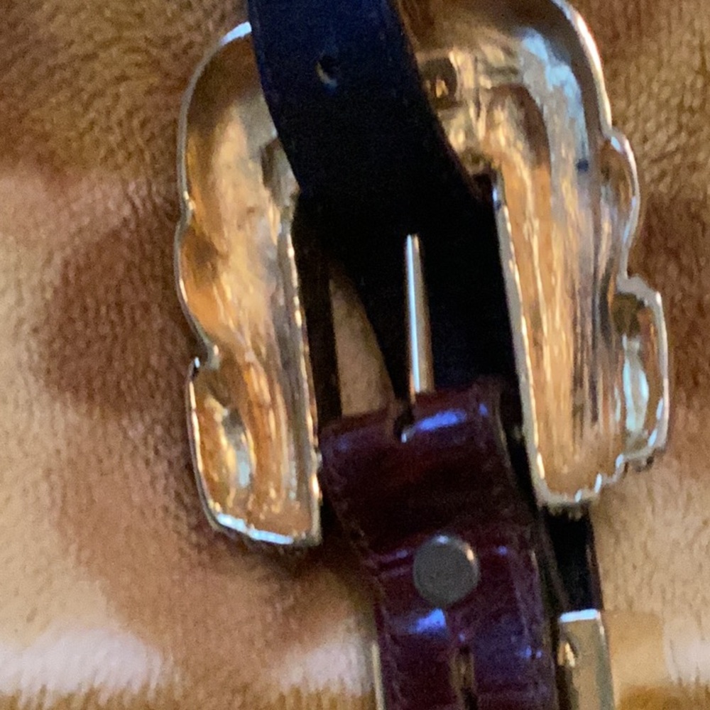 Vincenza Brown Calfskin Alligator Print Belt w/ Large Gold Hardware - Picture 8 of 9